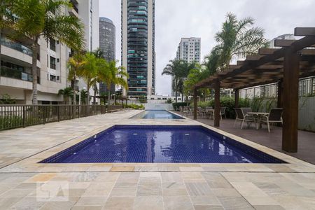 Apartamento para alugar com 140m², 4 quartos e 3 vagas Apartamento para alugar com 140m², 4 quartos e 3 vagasPiscina