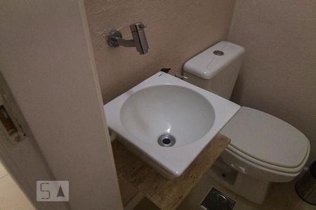 Apartamento para alugar com 140m², 4 quartos e 3 vagas Apartamento para alugar com 140m², 4 quartos e 3 vagasLavabo