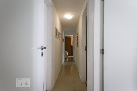 Apartamento para alugar com 140m², 4 quartos e 3 vagas Apartamento para alugar com 140m², 4 quartos e 3 vagasCorredor