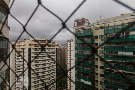 Apartamento para alugar com 140m², 4 quartos e 3 vagas Apartamento para alugar com 140m², 4 quartos e 3 vagasVista