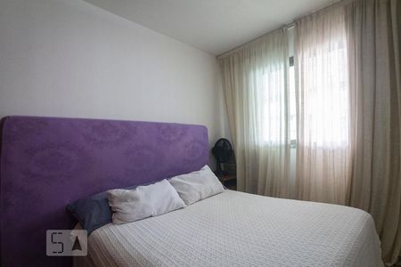 Apartamento para alugar com 140m², 4 quartos e 3 vagas Apartamento para alugar com 140m², 4 quartos e 3 vagasQuarto
