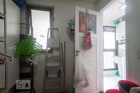 Apartamento para alugar com 140m², 4 quartos e 3 vagas Apartamento para alugar com 140m², 4 quartos e 3 vagasQuarto de Serviço