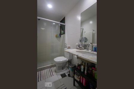 Apartamento para alugar com 140m², 4 quartos e 3 vagas Apartamento para alugar com 140m², 4 quartos e 3 vagasBanheiro da Suíte