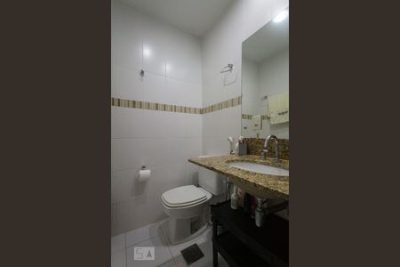 Apartamento para alugar com 140m², 4 quartos e 3 vagas Apartamento para alugar com 140m², 4 quartos e 3 vagasBanheiro
