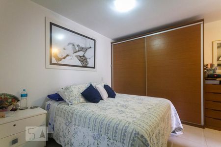 Apartamento para alugar com 140m², 4 quartos e 3 vagas Apartamento para alugar com 140m², 4 quartos e 3 vagasSuíte