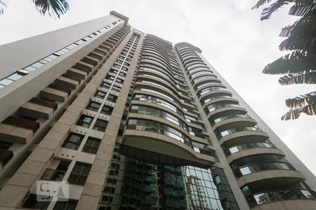 Apartamento para alugar com 140m², 4 quartos e 3 vagas Apartamento para alugar com 140m², 4 quartos e 3 vagasFachada