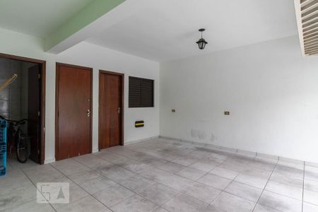 Garagem de casa à venda com 3 quartos, 168m² em Imirim, São Paulo