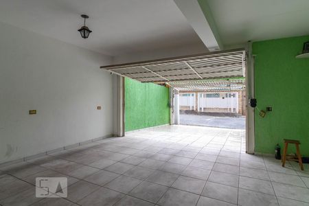 Garagem de casa à venda com 3 quartos, 168m² em Imirim, São Paulo