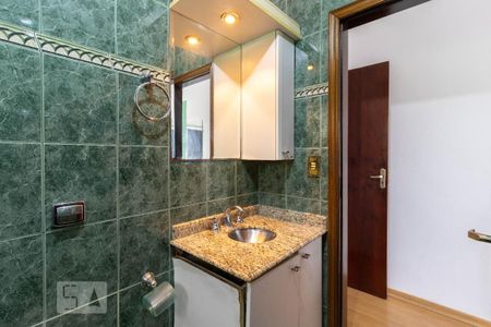 Casa à venda com 168m², 3 quartos e 4 vagasBanheiro da Suíte