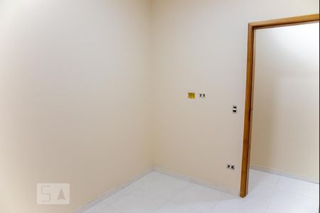 Quarto 1 de casa para alugar com 2 quartos, 50m² em Vila Primavera, São Paulo