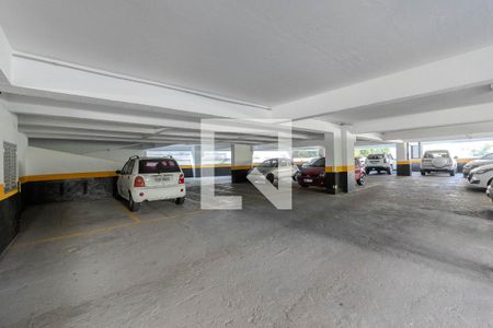 Apartamento para alugar com 30m², 1 quarto e 1 vaga Apartamento para alugar com 30m², 1 quarto e 1 vagaGaragem