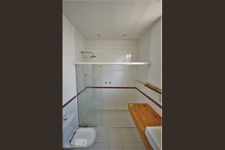 Casa à venda com 276m², 5 quartos e 2 vagasBanheiro 1