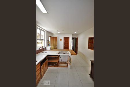 Casa à venda com 276m², 5 quartos e 2 vagasCozinha