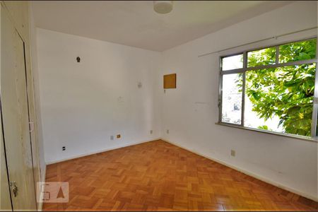 Casa à venda com 276m², 5 quartos e 2 vagasQuarto 4