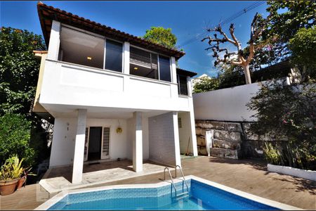 Casa à venda com 276m², 5 quartos e 2 vagasÁrea de Lazer