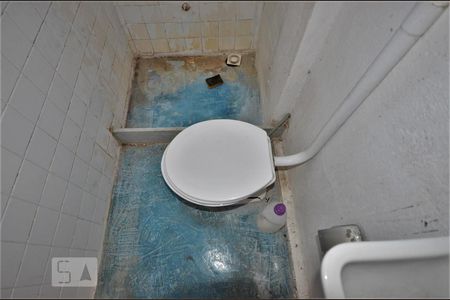 Casa à venda com 276m², 5 quartos e 2 vagasBanheiro de Serviço