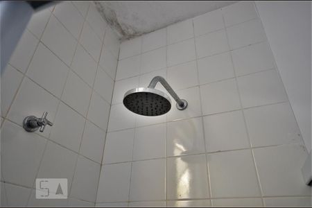 Casa à venda com 276m², 5 quartos e 2 vagasChuveiro