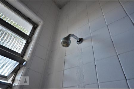 Casa à venda com 276m², 5 quartos e 2 vagasChuveiro