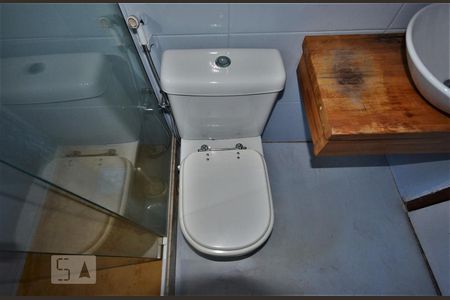 Casa à venda com 276m², 5 quartos e 2 vagasBanheiro 3