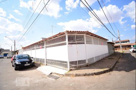 Casa para alugar com 100m², 3 quartos e 3 vagasFachada
