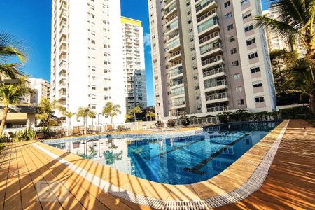 Apartamento à venda com 84m², 3 quartos e 2 vagasÁrea Comum - Piscinas