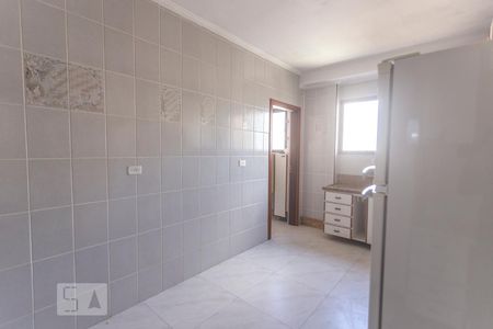 Apartamento para alugar com 107m², 2 quartos e 2 vagasCozinha