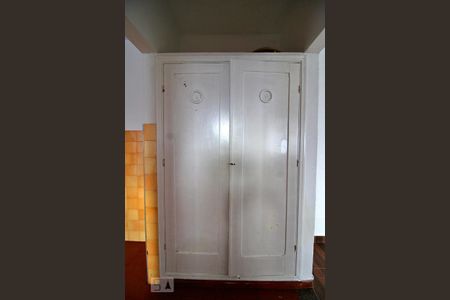 Casa para alugar com 50m², 1 quarto e sem vagaCorredor - Armário