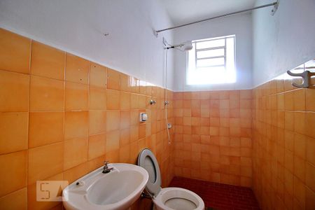 Banheiro de casa para alugar com 1 quarto, 50m² em Vila Eldízia, Santo André