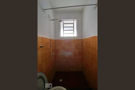 Banheiro de casa para alugar com 1 quarto, 50m² em Vila Eldízia, Santo André
