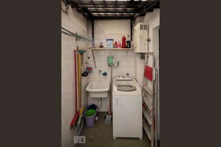 Apartamento à venda com 127m², 2 quartos e 1 vagaÁrea de Serviço