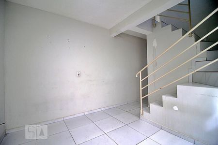 Sala de casa para alugar com 2 quartos, 75m² em Vila Camilopolis, Santo André