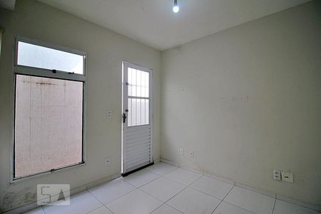 Sala de casa para alugar com 2 quartos, 75m² em Vila Camilopolis, Santo André