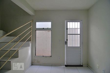 Sala de casa para alugar com 2 quartos, 75m² em Vila Camilopolis, Santo André