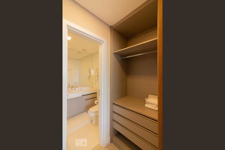 Closet de kitnet/studio à venda com 1 quarto, 48m² em Itaim Bibi, São Paulo