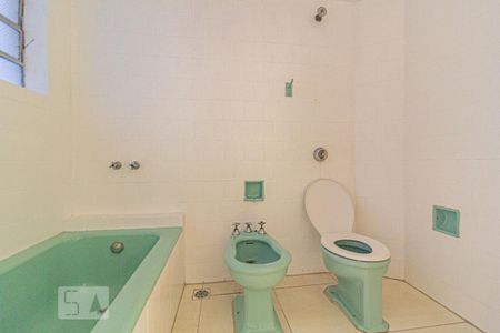 Apartamento para alugar com 134m², 3 quartos e sem vagaBanheiro 