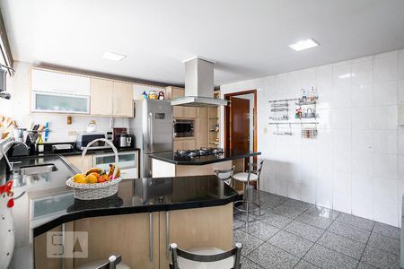 Casa à venda com 312m², 3 quartos e 5 vagasCozinha