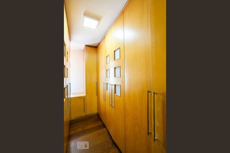 Casa à venda com 312m², 3 quartos e 5 vagasCloset da Suíte