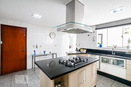 Casa à venda com 312m², 3 quartos e 5 vagasCozinha
