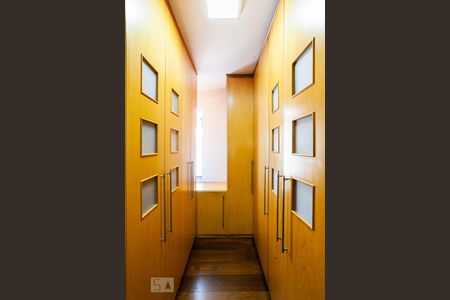 Casa à venda com 312m², 3 quartos e 5 vagasCloset da Suíte