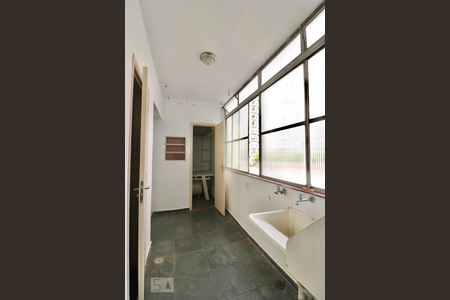 Apartamento à venda com 125m², 3 quartos e 1 vagaÁrea de Serviço