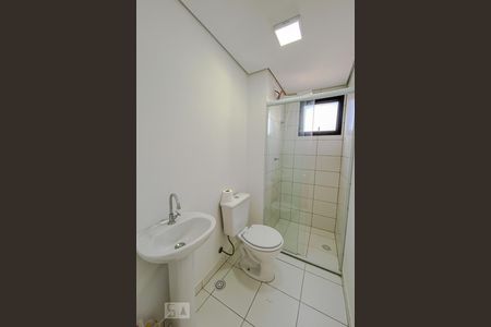 Banheiro de apartamento à venda com 1 quarto, 31m² em Vila Granada, São Paulo