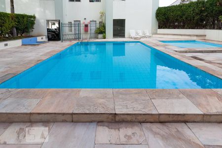 Apartamento para alugar com 70m², 2 quartos e 1 vagaPiscina