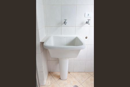 Apartamento para alugar com 70m², 2 quartos e 1 vagaÁrea de serviço