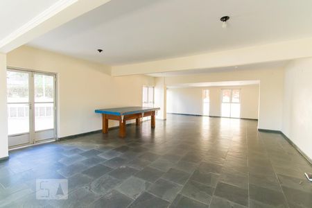 Apartamento para alugar com 65m², 2 quartos e 1 vagaÁrea comum - Salão de festas