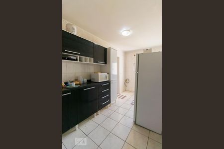 Apartamento para alugar com 65m², 2 quartos e 1 vagaCozinha 