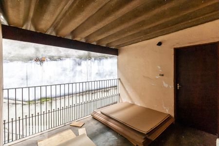 Casa à venda com 150m², 3 quartos e 4 vagasLavanderia