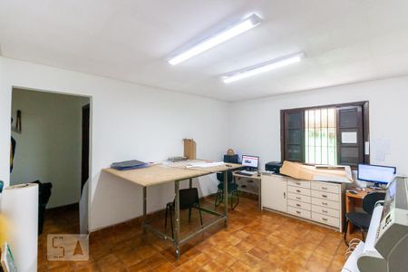 Casa à venda com 150m², 3 quartos e 4 vagasSuíte
