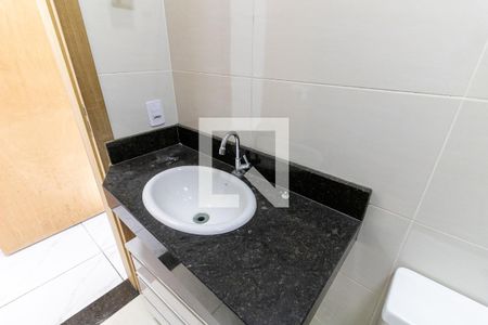 Casa à venda com 128m², 3 quartos e 2 vagasBanheiro da Suíte