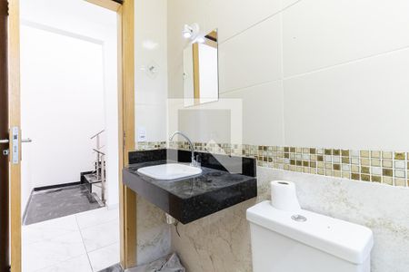 Casa à venda com 128m², 3 quartos e 2 vagasBanheiro Social