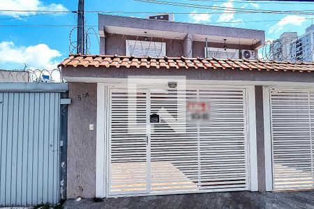 Casa à venda com 128m², 3 quartos e 2 vagasFachada